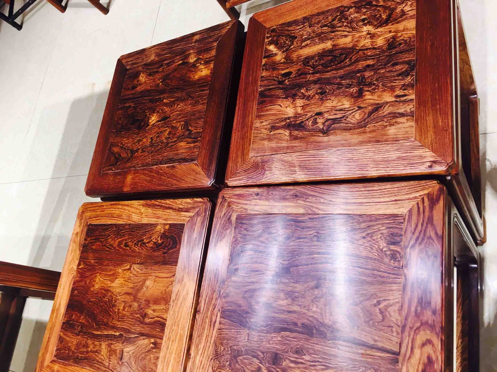 Hồi kết cuộc chiến giữa gỗ cẩm, gỗ hương và gỗ trắc Hồi kết cuộc chiến giữa gỗ cẩm, gỗ hương và gỗ trắc - hoi ket cuoc chien giua go cam g0 trac va go huong 2