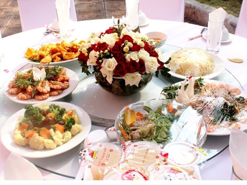 Tham khảo các thực đơn tiệc cưới sang trọng mùa cưới 2018 – 2019 Tham khảo các thực đơn tiệc cưới sang trọng mùa cưới 2018 – 2019 - mam co 1
