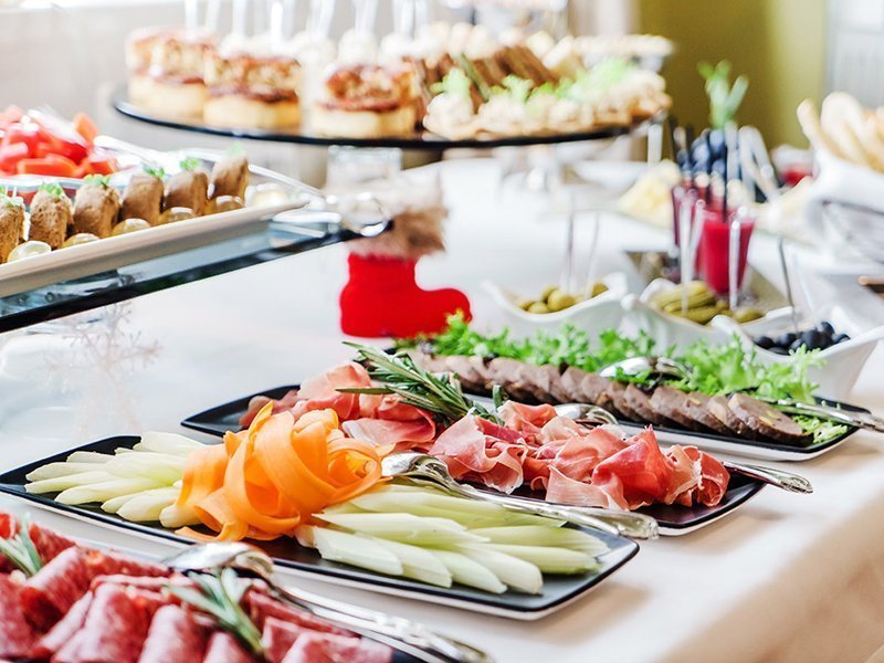 Tham khảo các thực đơn tiệc cưới sang trọng mùa cưới 2018 – 2019 Tham khảo các thực đơn tiệc cưới sang trọng mùa cưới 2018 – 2019 - mam co 2