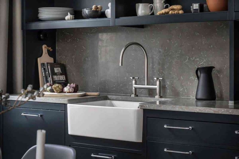 Thiết kế nội thất cổ điển tinh tế với gam màu xám Thiết kế nội thất cổ điển tinh tế với gam màu xám - showroom noi that nhap khau Belfast sink 800x533