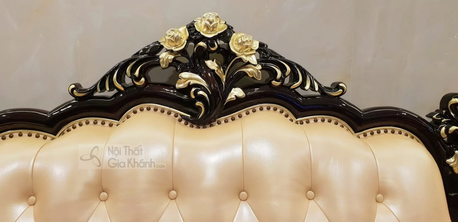 khung ghế sofa da cổ điển